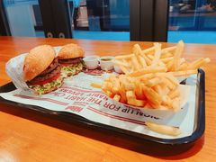 -The Habit Burger Grill 哈比特汉堡(复兴soho店)