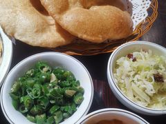 -蓝田九大碗民俗食府(蓝田店)