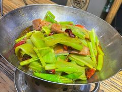 青笋炒腊肉-一盏明灯全素斋(五爷庙店)