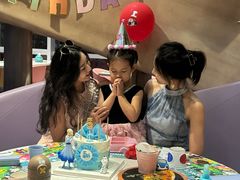 -水桶王国主题餐厅·聚会·生日派对·亲子活动·家庭套餐(亚龙湾希尔顿店)