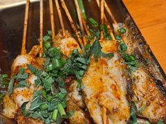 -何师烧烤·小龙虾·江湖川菜·精酿啤酒(中铁西城店)