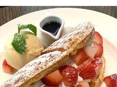 -ROAST coffee & eatery