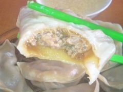 -金城包子牛肉灌汤包(台东四路店)