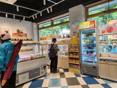 -85度C(生甜甜圈研究工坊·上海松江人民北路店)