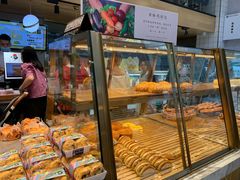 面包甜点陈列柜-乐艺哆·乐活烘焙(浦西万达店)