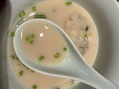 山珍拆烩鱼头汤-逸道(益丰·外滩源店)