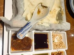 -95号酱骨·一块豆腐(展春园西路店)