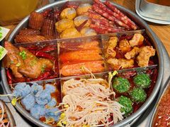 -巴卤社老火锅(财富店)