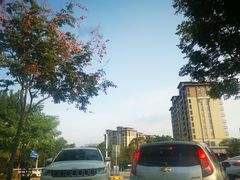 -王府井奥莱临潼小镇(临潼店)