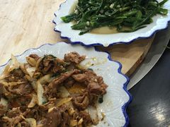 -粘豆包柴火铁锅炖