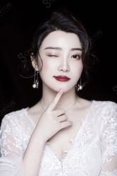 -onlygirl摄影美学馆高端定制(江滩店)
