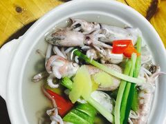 白灼鲜鱿-海上驿站渔家菜馆