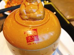 -大中华希尔顿酒店-念自助餐·嗨啤·小龙虾