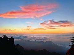 -黄山光明顶山庄