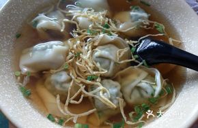 Braised Wontons with Shepherd's Purse and Pork