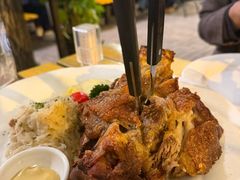 德式烤猪肘配酸菜土豆泥-申德勒加油站西餐厅(日坛路总店)