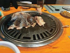 精品牛五花-唯成•韩国炭火烤肉 유성고기