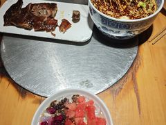 -大众跷脚牛肉馆·非遗传承单位(峨眉山店)