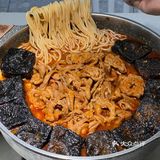 广州体育西！臭豆腐肥肠螺狮粉锅🤤贼好吃………