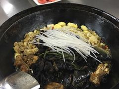 -屯老二农家铁锅炖·行业领军者(梅江店)