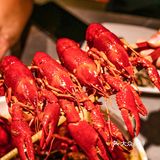 论排队我就服这家必吃榜的小龙虾