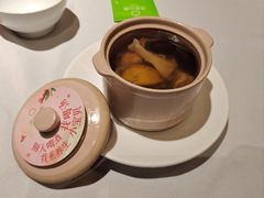 鲍鱼老鸡炖黄鱼胶-汤城小厨•粤菜•靓汤(苏州街店)