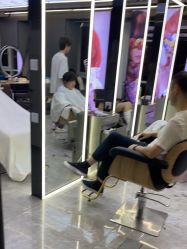 -藤野造型烫发染发