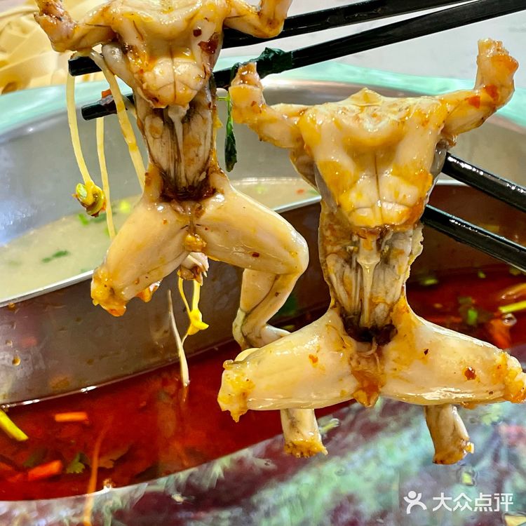 广州！这家18年老味道的田鸡真的嘎嘎香😋 