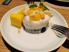 香芒双色糯米-安南越南餐厅(青岛万象城店)