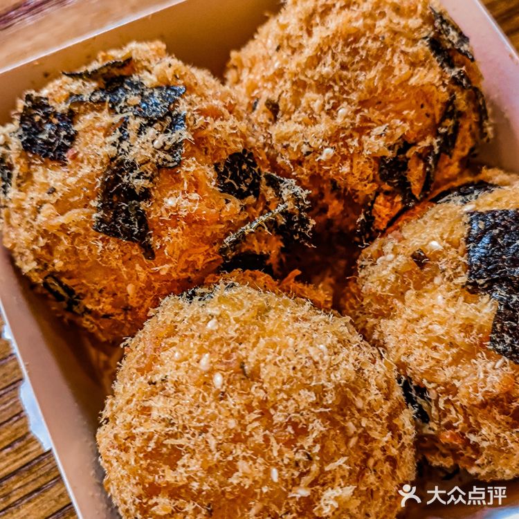 一口上瘾的大酥生，凤梨酥和肉松小贝简直yyds❗