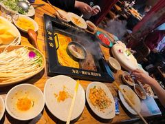 -老牌坊云南鱼豆花火锅(爱建店)