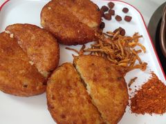 -毛辣果·贵州红酸汤牛肉火锅(西单店)