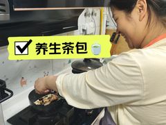 -鲸励母婴月嫂(望京店)