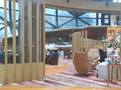 -上海滴水湖皇冠假日酒店