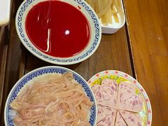 -沸炉重庆老火锅(军事博物馆店)