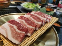 -臻牛烤肉