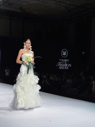 -Renee芮亦婚纱