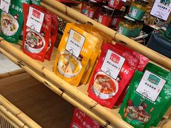 零售区-渝是乎酸菜鱼·川渝小炒(新世界百货望京店)