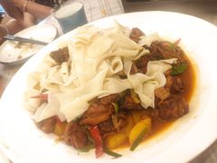 主厨创新人参大盘鸡-欧帝霸格·新疆特色美食
