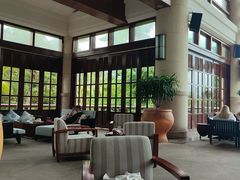 -亚龙湾喜来登·美景台大堂吧