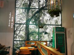 靠窗位-潮粥荟·潮汕砂锅粥(朝阳大悦城店)