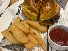 -LO CALCOW卡路力轻食主义餐厅(陆家嘴店)