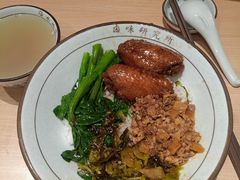 玫瑰鸡翅拼肉酱饭-狮头牌卤味研究所·卤味饭(花城汇南区店)