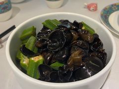 秋葵拌木耳-肆月河豚·新淮扬(金融街店)