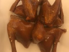 脆皮乳鸽-新南华大酒店(广中店)