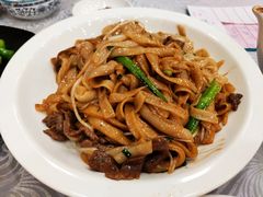干炒牛河-粤·向群饭店(龙津东路总店)