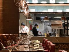-恰餐厅及酒吧 CHAR Bar & Grill (北京丽都皇冠假日店)